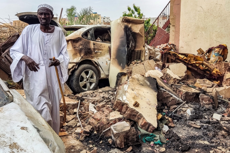 جانب من آثار الدمار في الخرطوم