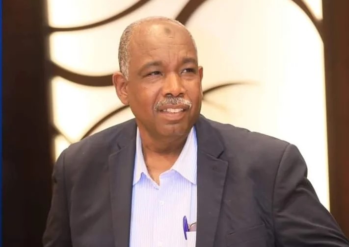 اللواء معاش الصادق يوسف عضو مجلس إدارة نادي الهلال