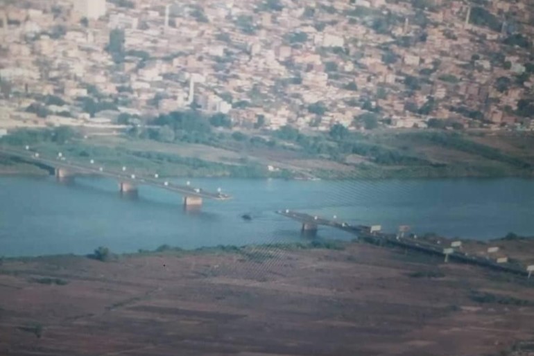 كبري "شمبات" إثر تدميره