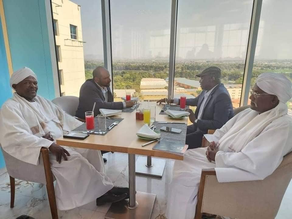 جانب من اللقاء بين وفدي الحركة الشعبية لتحرير السودان جناح الحلو وحزب الأمة القومي في العاصمة جوبا