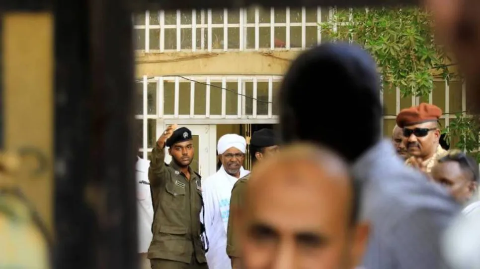 محاكمة البشير.jpg
