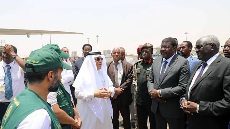 السفير السعودي مع الطاهر حجر.jpeg