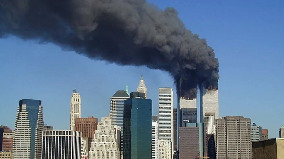 WTC_smoking_on_9-11.jpeg