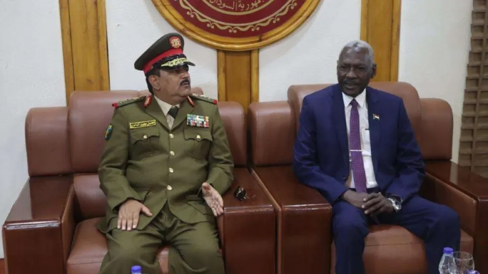 وزير الدفاع السوداني مع نظيره اليمني.jpeg 2.jpg