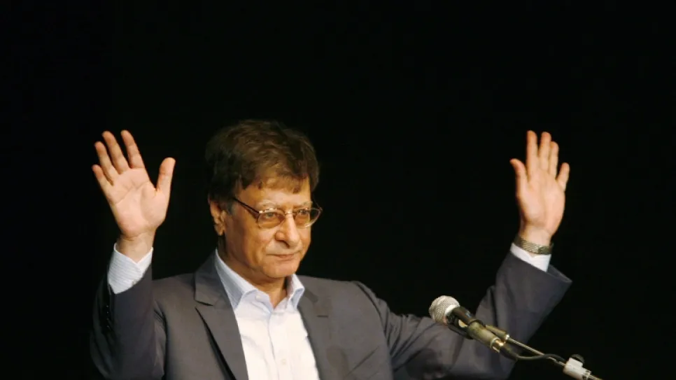 محمود درويش 2.jpg