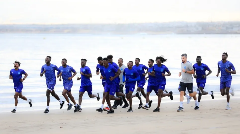 فريق الكرة بنادي الهلال السوداني يجري تمارين بالمغرب.jpeg