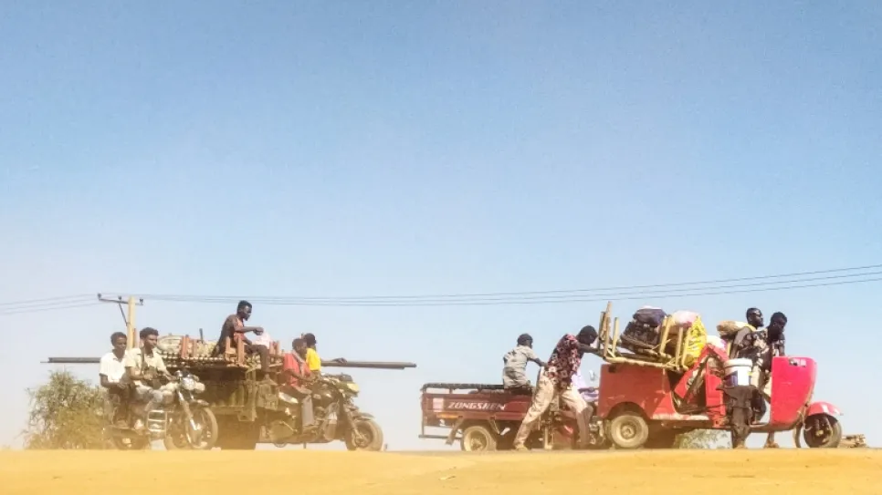نازحون من ود مدني.jpg