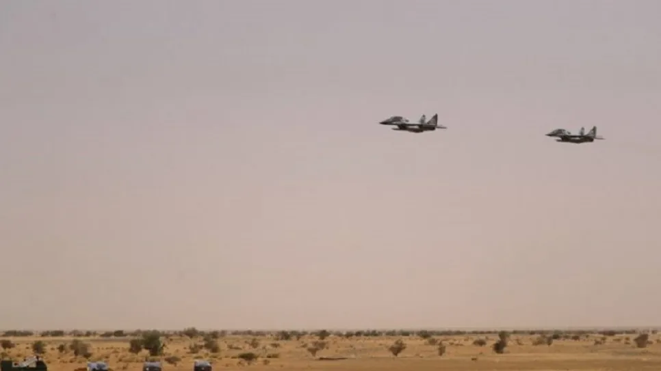 طيران حربي.jpg