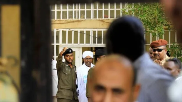 محاكمة البشير.jpg