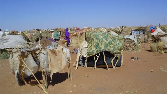 1200px-Darfur_IDPs_1_camp.jpg