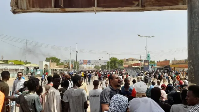 حشود 3.jpg