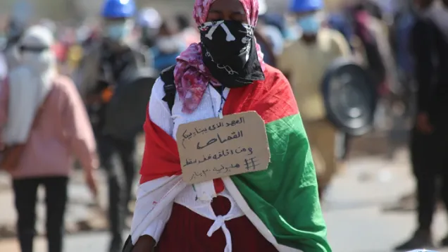 بنت تطالب بالقصاص.png