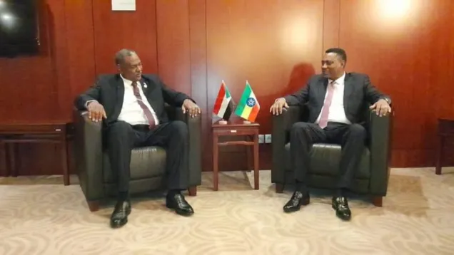 مدير الشرطة السودانية مع نظيره الإثيوبي.jpeg