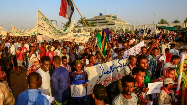 مواكب عمالية.jpg