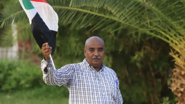 نقيب الصحفيين 2 السودانيين.jpg