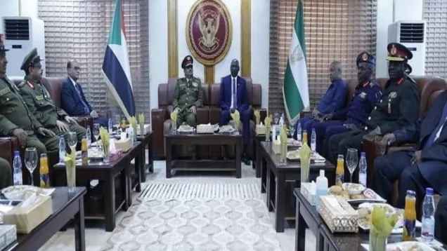 وزيرا الدفاع السوداني واليمني.jpg