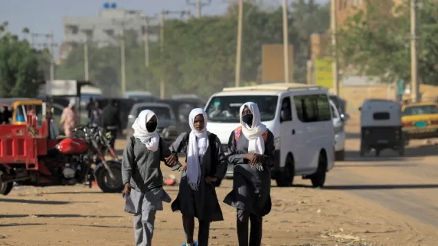 طالبات مدرسة.jpg