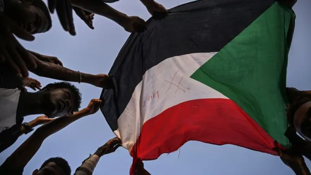 علم السودان - احتجاجات.jpg