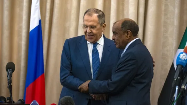 وزير الخارجية السوداني مع نظيره الروسي.jpg