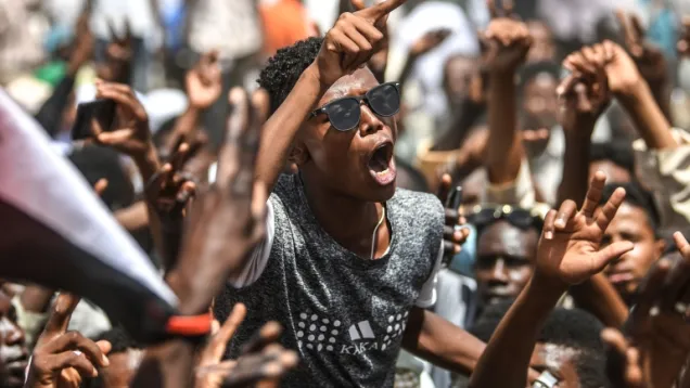 احتجاجات السودان.jpg