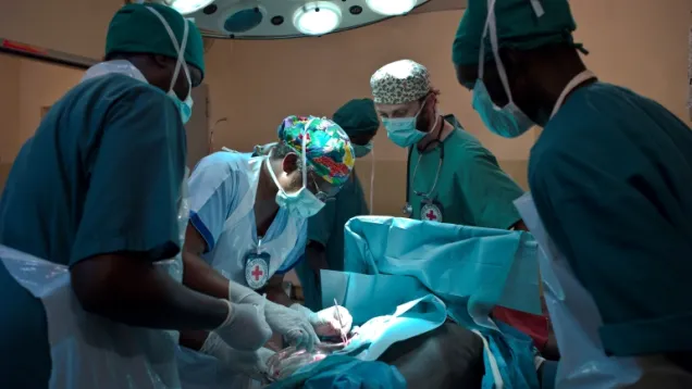 عملية جراحية - طب - مستشفى.jpg