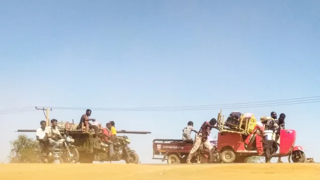 نازحون من ود مدني.jpg