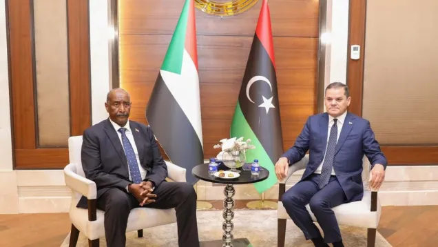 رئيس مجلس السيادة الانتقالي عبدالفتاح البرهان ورئيس الوزراء الليبي عبدالحميد الدبيبة.jpg