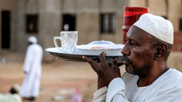 صينية الفطور أو سفرة رمضان في السودان.jpg