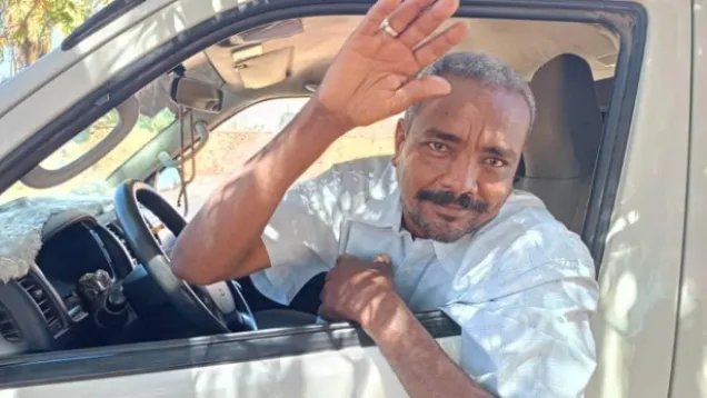 السائق محمد عزام.jpg