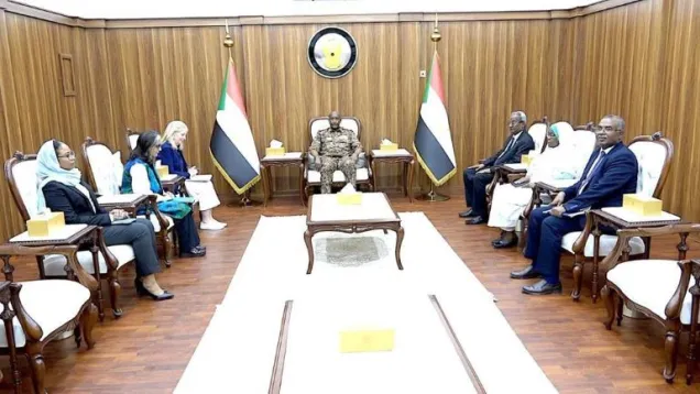 البرهان يلتقي المديرة التنفيذية ليونيسيف.jpg