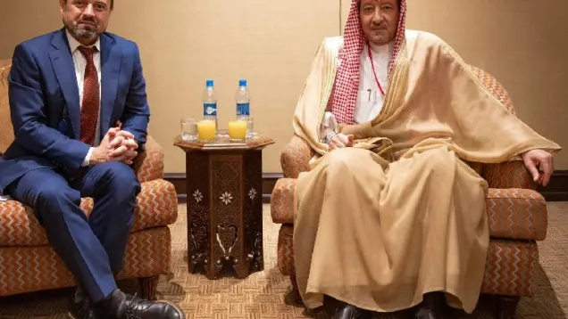 توم بيرييلو ونائب وزير الخارجية السعودي.jpg