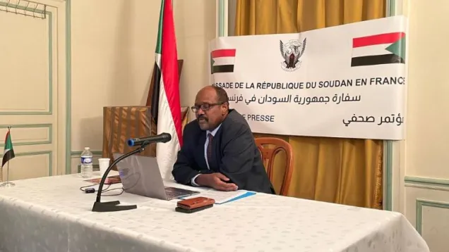 سفير السودان في باريس خالد محمد فرح .jpg