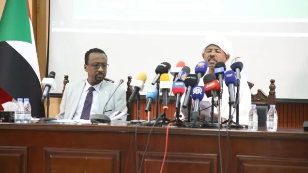 النائب العام ووزير الثقافة والإعلام.jpg