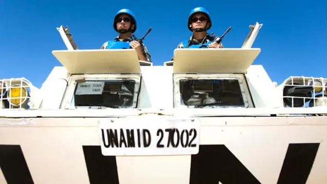 unamid_20100217_-_albert_gonzalez_farran_-_jsrvisitnyala_42_0.jpg